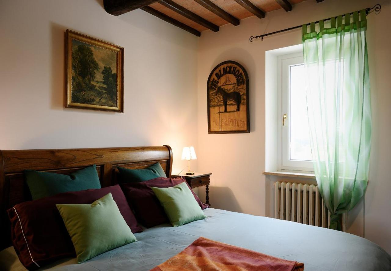 B&B Il Bed And Bookfast Mercatello  Cameră foto